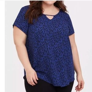 Torrid Georgette Blue and Black Keyhole Short Sleeve Top